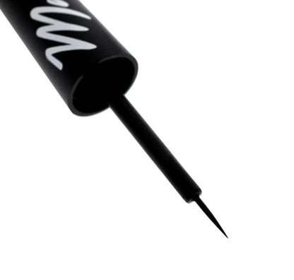 Matte Liquid Eyeliner Amor Us