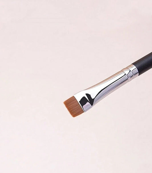 Blade Flat Brush - Brocha plana para cejas