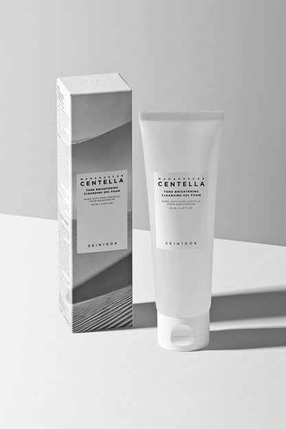 SKIN1004 Madagascar Centella Tone Brightening Cleansing Gel Foam